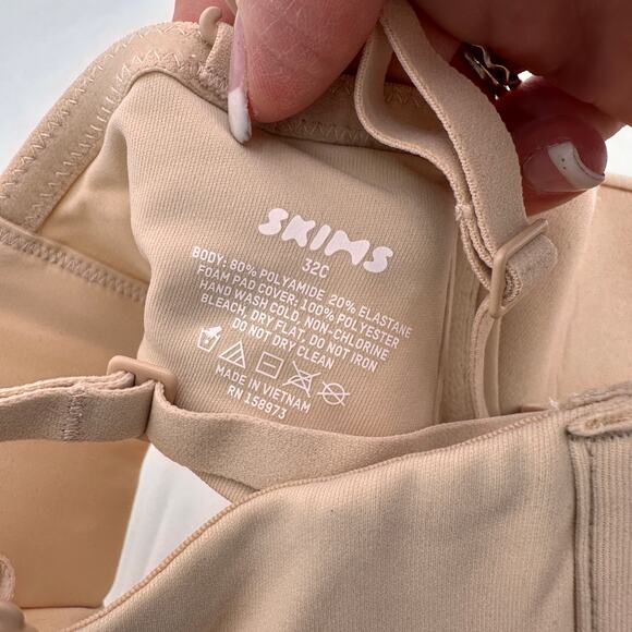 Skims Fits Everybody Strapless Bra Sand NWT Size 32C - Picture 4 of 5